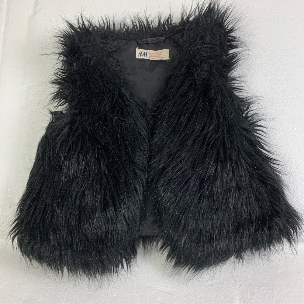 H&M Black Faux Fur Vest Girls Size 2 Year to 4 Year.